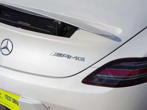 Used 2012 Mercedes-Benz SLS AMG Roadster image 52
