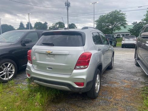 Used 2019 Chevrolet Trax LT w/ LT Convenience Package AWD/4WD image 5