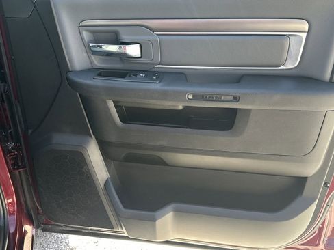 Used 2022 RAM 1500 Classic SLT image 15