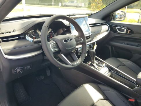 New 2026 Jeep Compass Latitude image 7