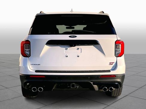 Used 2022 Ford Explorer ST w/ Equipment Group 401A image 4