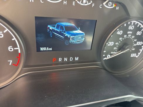 Used 2025 Ford F250 XLT image 12