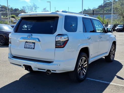 Used 2014 Toyota 4Runner Limited image 4