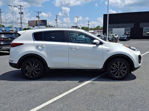 Used 2019 Kia Sportage EX w/ EX Sport Appearance Package AWD/4WD image 4