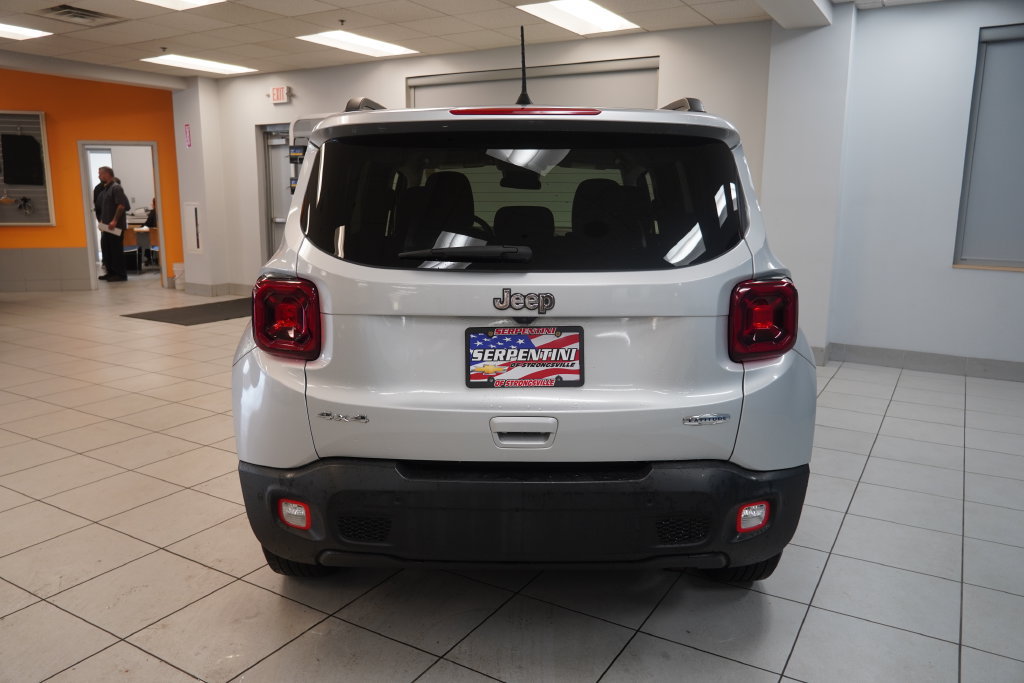 Used 2021 Jeep Renegade Latitude w/ Luxury Group I AWD/4WD image 7