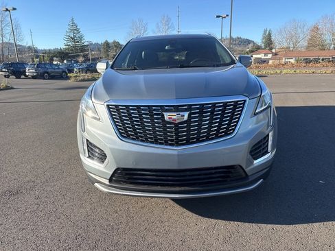 Used 2023 Cadillac XT5 Premium Luxury image 2