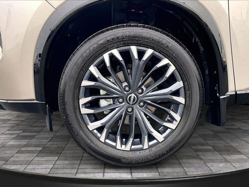 Certified 2025 Nissan Rogue Platinum w/ Platinum Premium Package image 10