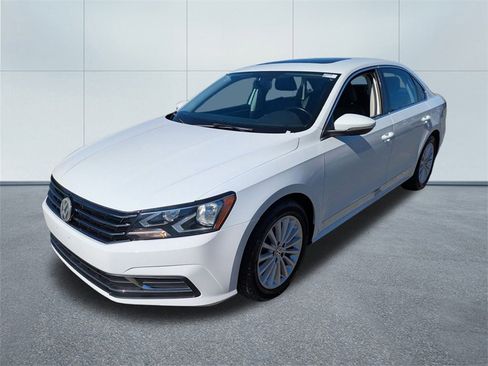 Used 2017 Volkswagen Passat 1.8T SE image 7