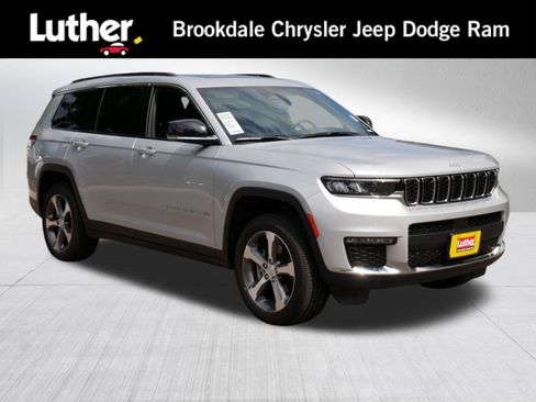 Used 2025 Jeep Grand Cherokee L Limited w/ Trailer Tow Package AWD/4WD image 1
