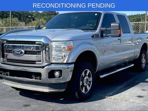 Used 2011 Ford F250 Lariat w/ FX4 Off Road Pkg AWD/4WD image 2