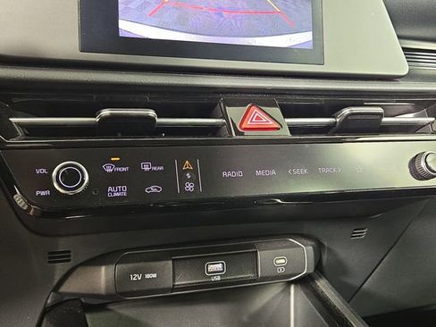 Certified 2024 Kia Niro LX FWD image 18