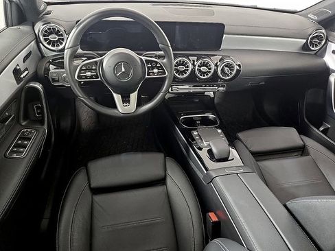Used 2021 Mercedes-Benz A 220 4MATIC image 12