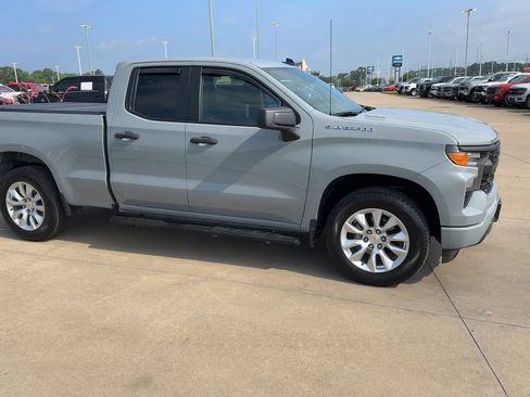 Used 2025 Chevrolet Silverado 1500 Custom AWD/4WD image 9