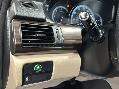 Used 2016 Honda Accord EX image 28