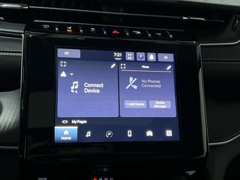 Used 2023 Jeep Grand Cherokee L Laredo AWD/4WD image 31