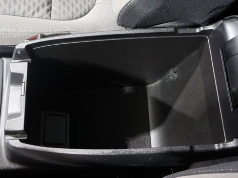 Used 2022 Ford Escape SE image 37