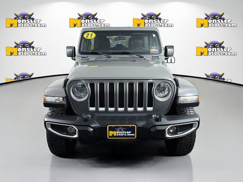Used 2021 Jeep Wrangler Unlimited Sahara AWD/4WD image 2