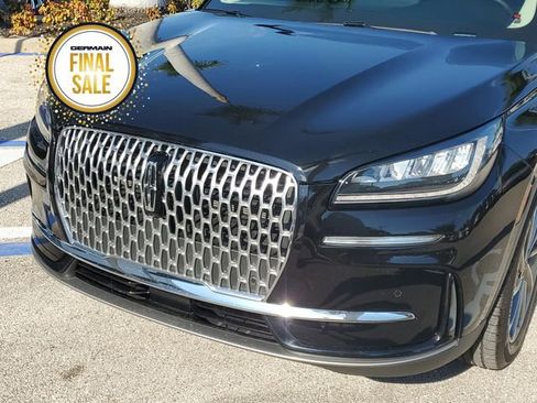 Certified 2024 Lincoln Corsair FWD w/ Equipment Group 101A image 11