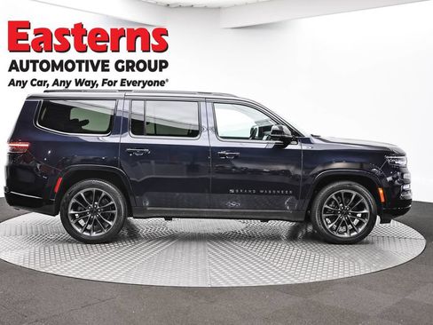 Used 2025 Jeep Grand Wagoneer Series II Obsidian w/ Quick Order Packagew 28T AWD/4WD image 4