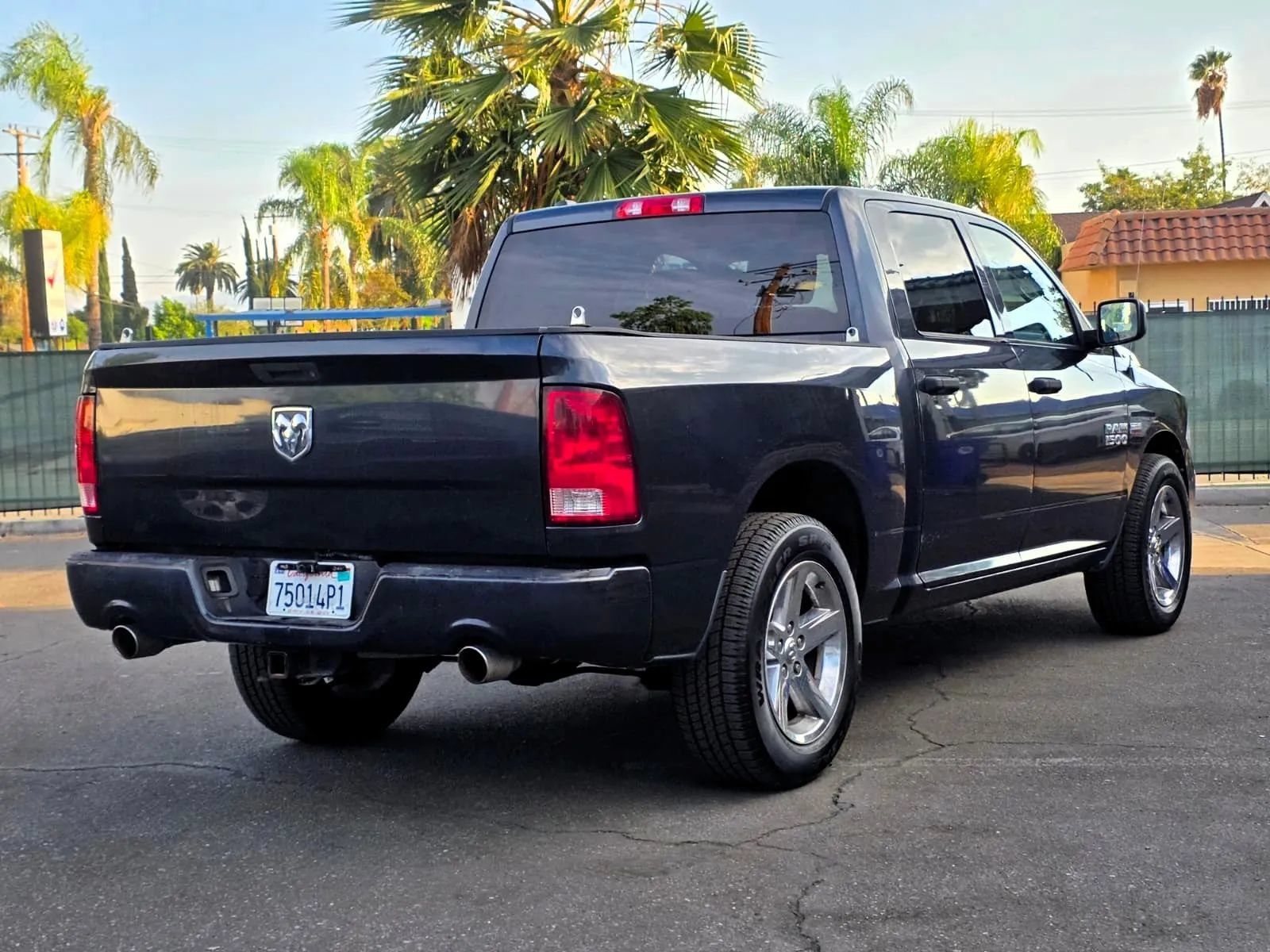 Used 2014 RAM 1500 Express RWD image 3