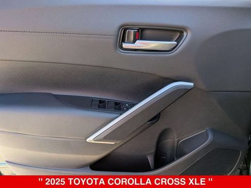 Used 2025 Toyota Corolla Cross XLE w/ Convenience Package AWD/4WD image 11