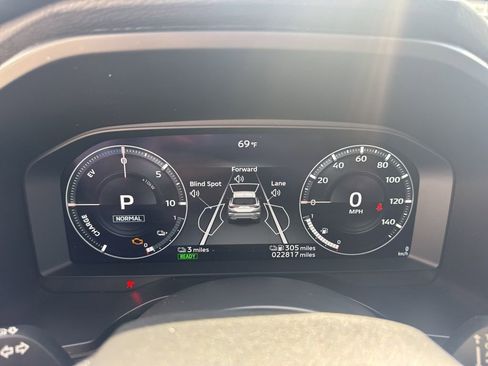 Used 2024 Mitsubishi Outlander 4WD Plug-In Hybrid image 14