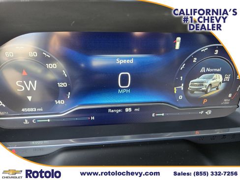 Used 2023 Chevrolet Suburban RST w/ Luxury Package AWD/4WD image 26