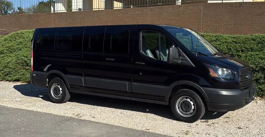 Used 2018 Ford Transit 350 XL RWD image 2