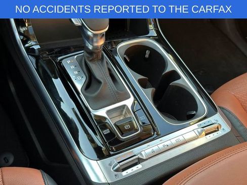 Used 2022 Kia Carnival SX Prestige image 28