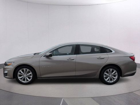Used 2024 Chevrolet Malibu LT FWD image 2