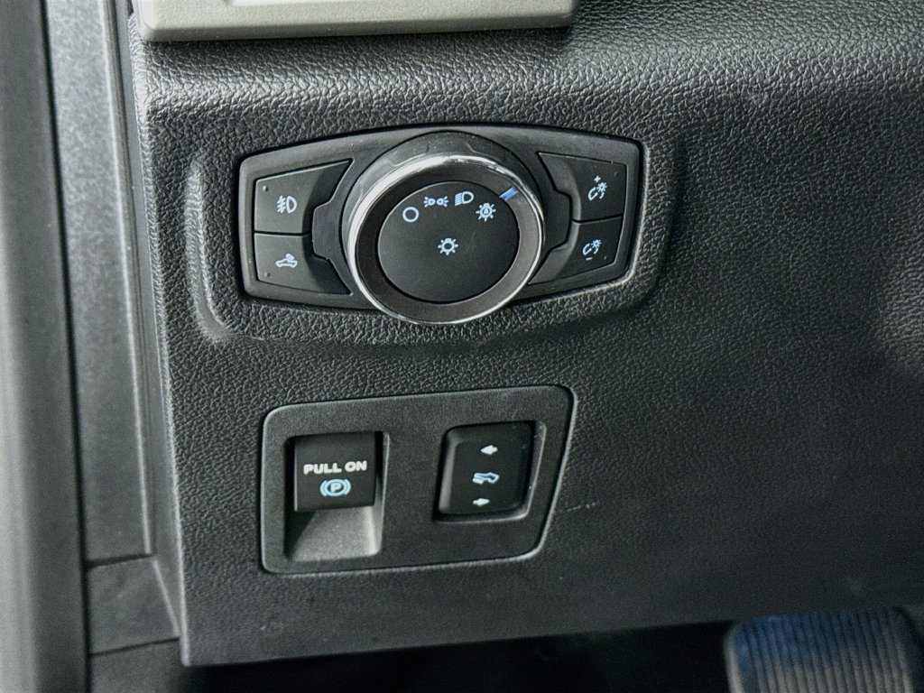 Used 2019 Ford F150 Lariat AWD/4WD image 11