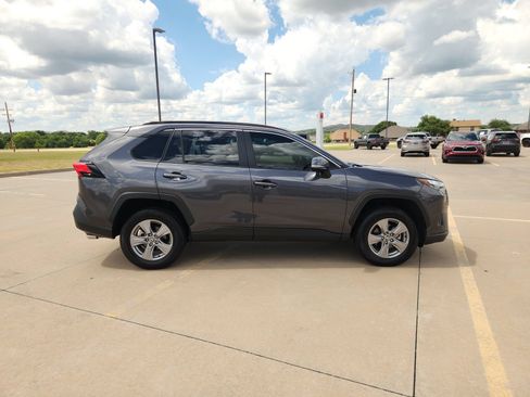 Used 2024 Toyota RAV4 XLE FWD image 7