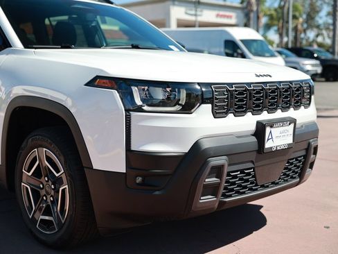 New 2026 Jeep Cherokee Laredo AWD/4WD image 7