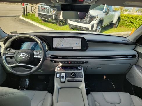 Used 2024 Hyundai Palisade SEL w/ Premium Package FWD image 20