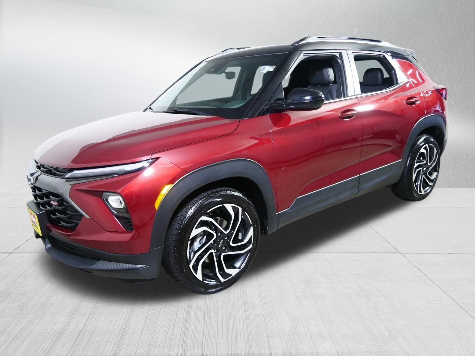 Used 2024 Chevrolet TrailBlazer RS w/ Driver Confidence Package FWD image 3