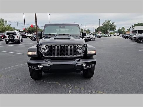 New 2025 Jeep Gladiator Sport image 18