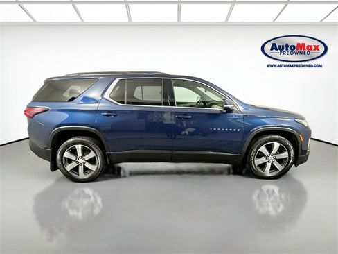 Used 2022 Chevrolet Traverse LT w/ LT Premium Package image 10