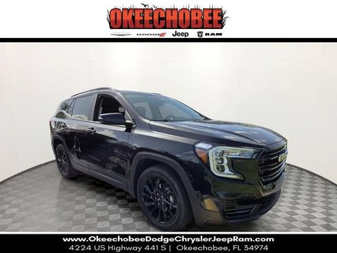 Used 2024 GMC Terrain SLE w/ Driver Convenience Package FWD image 1