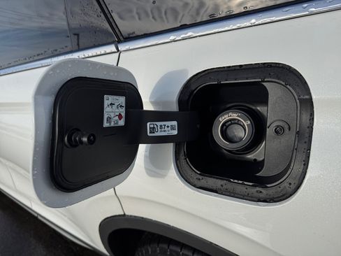 New 2026 Lincoln Corsair Premiere image 18