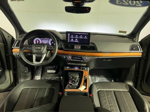 Used 2023 Audi Q5 2.0T Premium Plus w/ Premium Plus Package AWD/4WD image 10