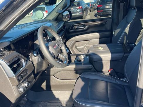 Used 2025 GMC Yukon Elevation w/ Technology Package image 15
