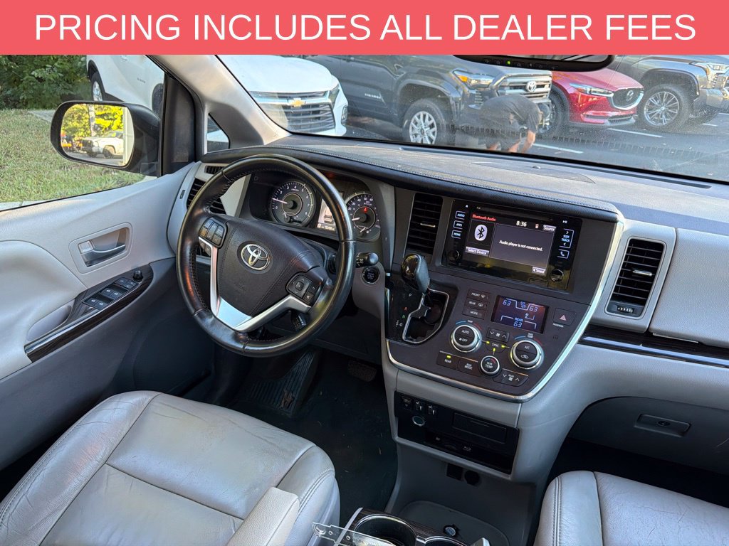 Used 2016 Toyota Sienna XLE Premium FWD image 8