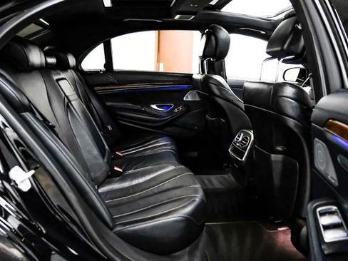 Used 2017 Mercedes-Benz S 550 Sedan image 41