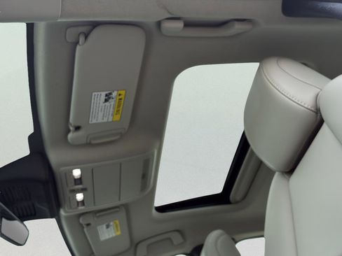 Used 2025 MAZDA MAZDA3 s image 21