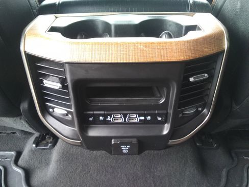 Used 2020 RAM 1500 Limited image 11