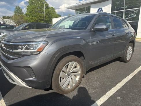 Used 2023 Volkswagen Atlas Cross Sport SE image 6