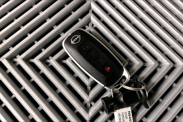New 2026 Nissan Kicks SR w/ Cold Weather Package FWD image 14