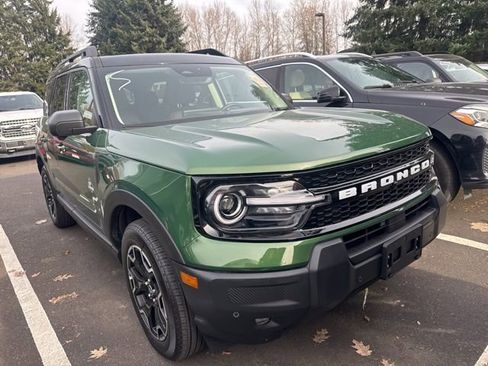 Used 2025 Ford Bronco Sport Outer Banks w/ Outer Banks Tech Package+ image 2