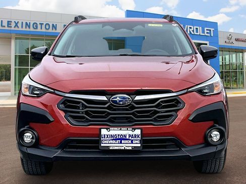 Used 2024 Subaru Crosstrek 2.0i Premium w/ Crosstrek Mirror Package image 3