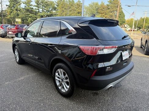 Used 2022 Ford Escape SE image 5